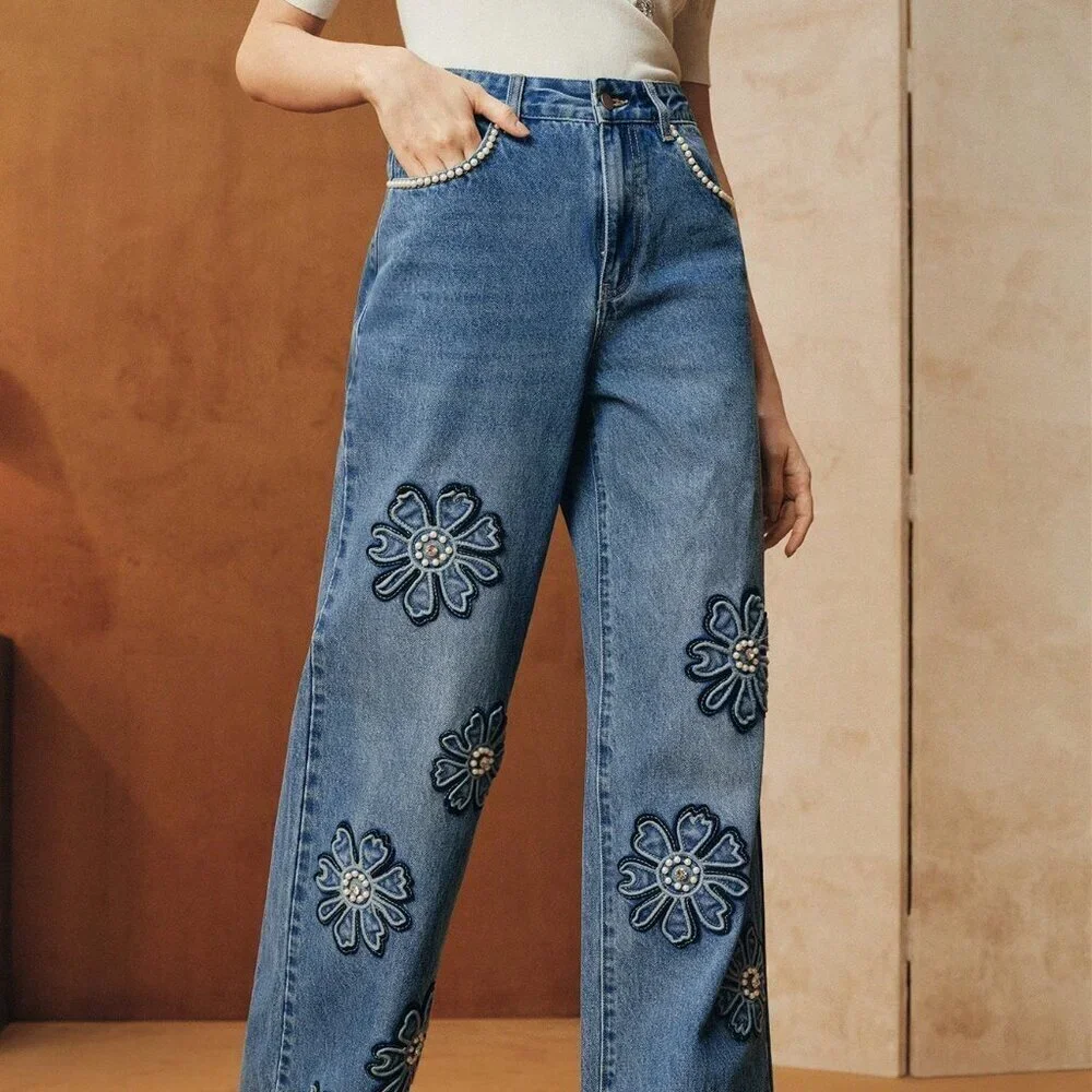 Dark Wash Women's Elegant Floral Embroidered Jeans with Pearl Rhinestone - Picture 5 of 7